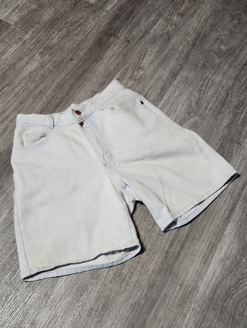 Lee White Denim Shorts with Tan Patch - Picture 1 of 11